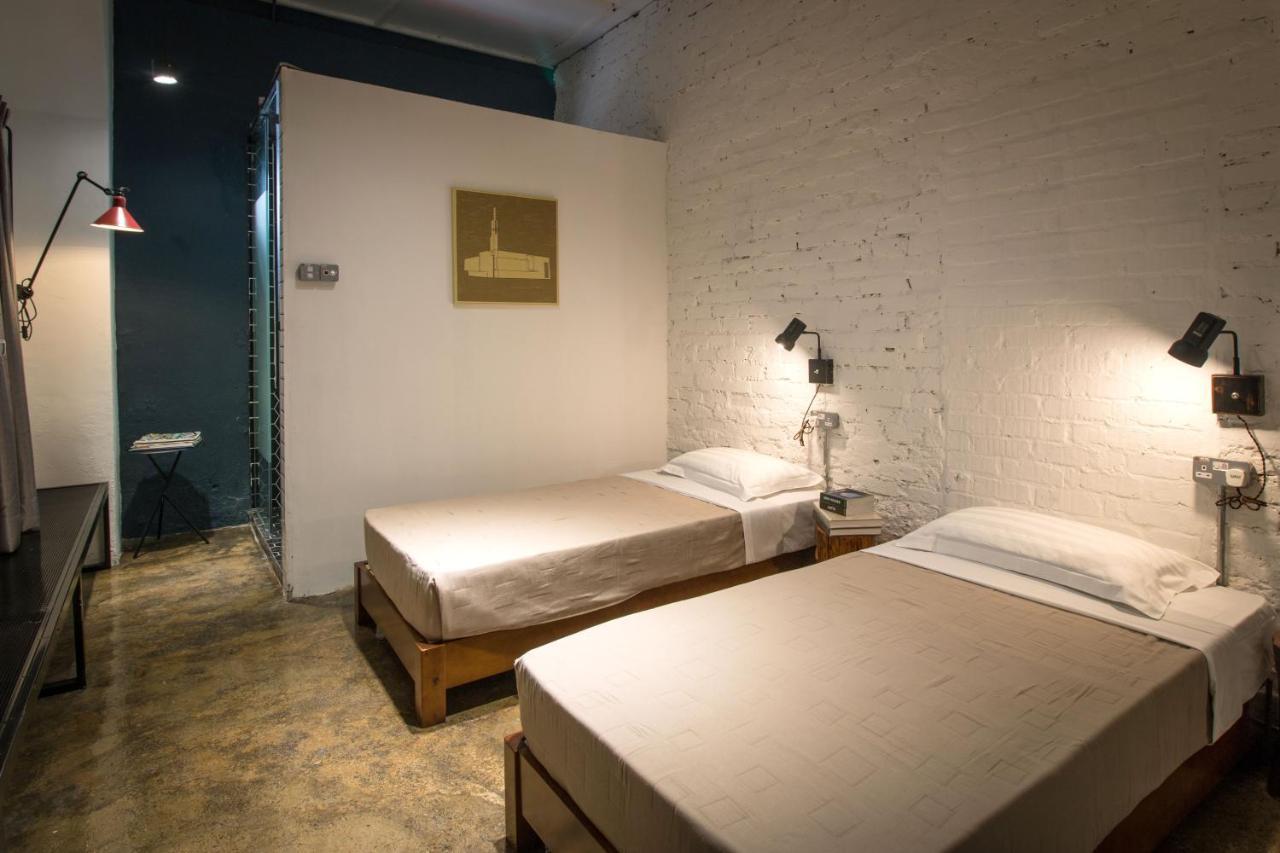 The Brownstone Hostel & Space Ipoh Esterno foto