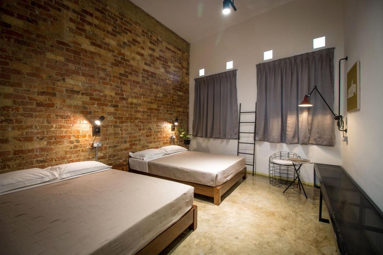 The Brownstone Hostel & Space Ipoh Esterno foto