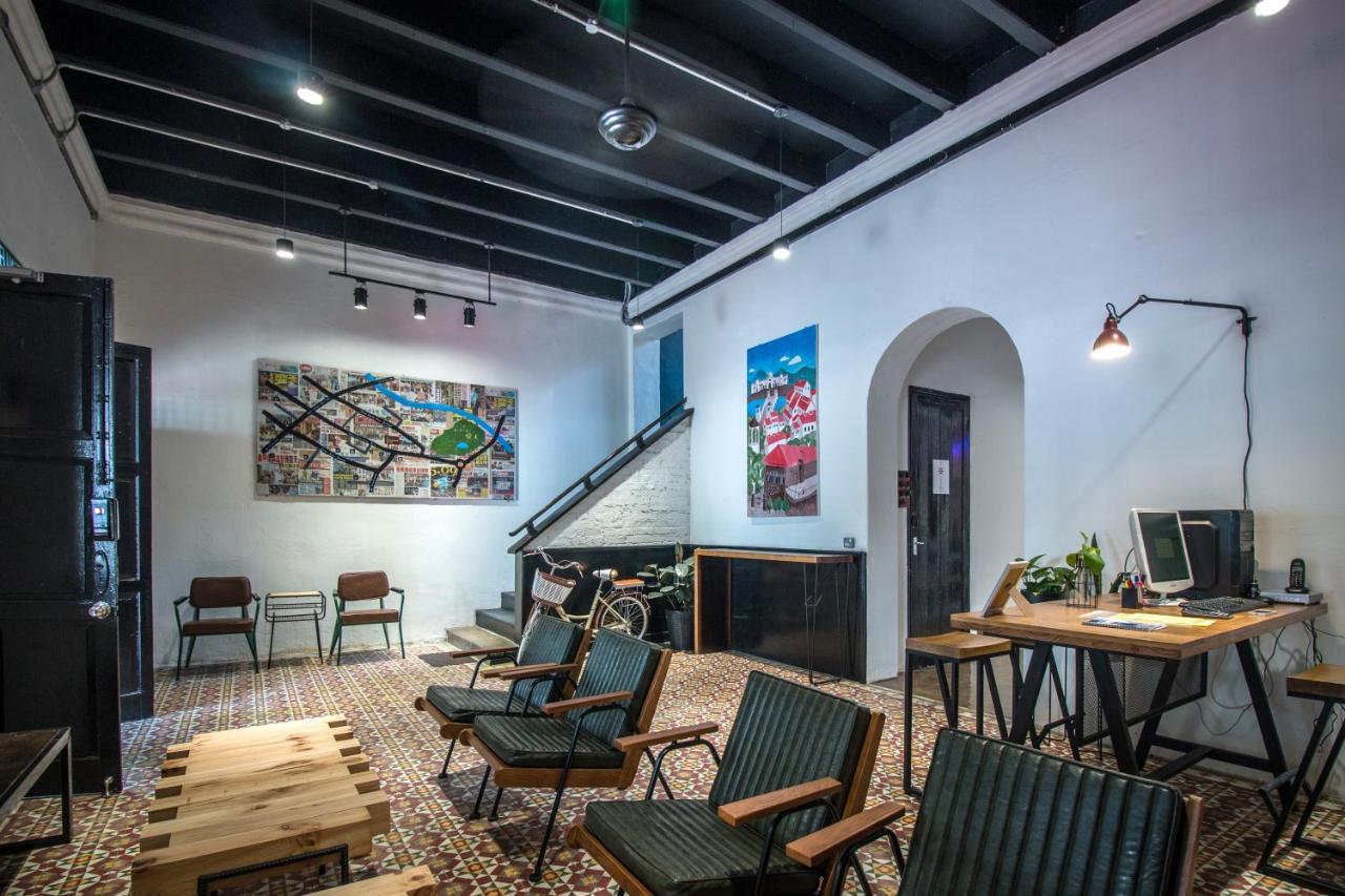 The Brownstone Hostel & Space Ipoh Esterno foto