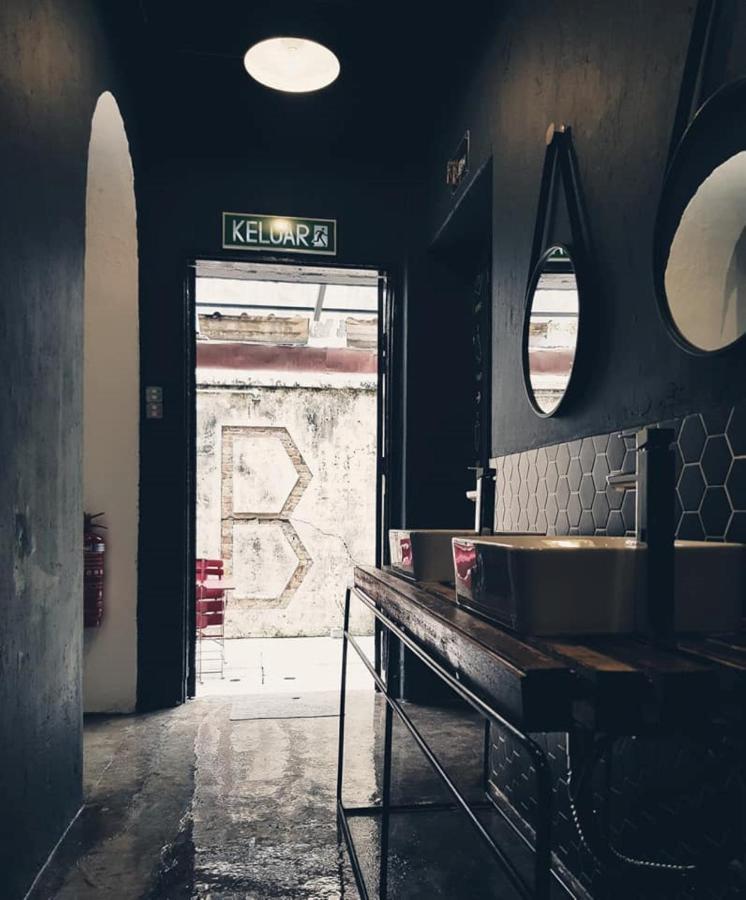 The Brownstone Hostel & Space Ipoh Esterno foto